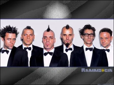 Dans quel clip peut-on voir les membres du groupe faire un braquage de banque ?