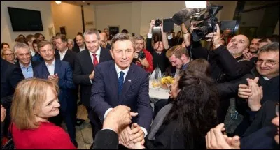 Combien de pays ont limité à deux le nombre de mandats présidentiels consécutifs ?