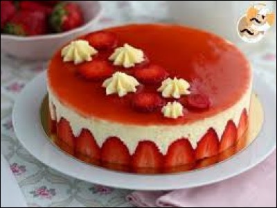 Quel est le nom de cette pâtisserie aux fraises ?