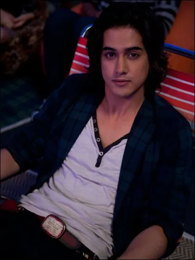 Dis-moi qui tu vois sur l'image.