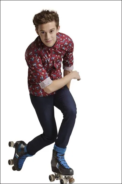 Avec qui Simón ne s'entend-il pas ?