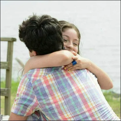 Dans quel épisode Luna et Simón sortent-ils ensemble pour la première fois ?