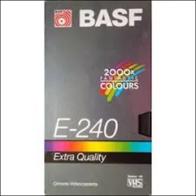 Quel animal a utilisé la marque BASF dans un spot pour des cassettes vidéo ?