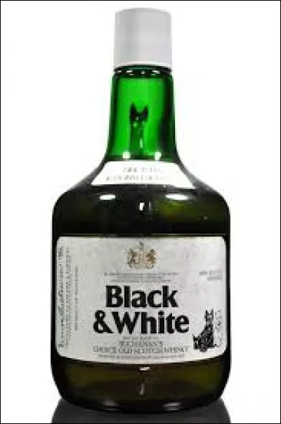 Quelles sont les races des chiens qui apparaissent sur les étiquettes des bouteilles de Black and White ?