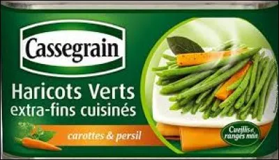 Que porte le lapin de la marque Cassegrain ?