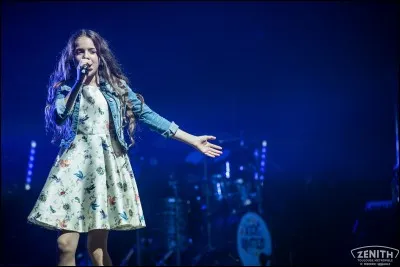 Comment se pr&eacute;nomme sa nouvelle meilleure amie de Paris ?