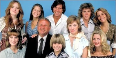 Où vivent les Bradford dans "Huit, ça suffit !" ?