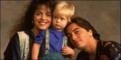 Comment se prénomme le garçon de Maggie dans "Ici bébé" ?