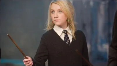 De quelles créatures Luna Lovegood parle-t-elle à Harry, Ron, Hermione et Neville lors de son arrivée à Poudlard dans "Harry Potter et l'ordre du Phénix " ?