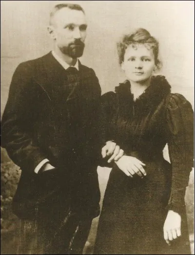 Marie Curie et Pierre Curie ont reçu une moitié du prix Nobel de physique en :