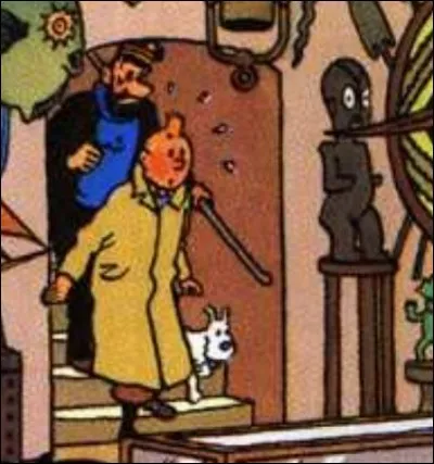 Quel objet ne voit-on pas en pénétrant chez le boutiquier à qui Tintin et le capitaine Haddock vont acheter leur scaphandre, à la page 9 du "Trésor de Rackam le Rouge" ?