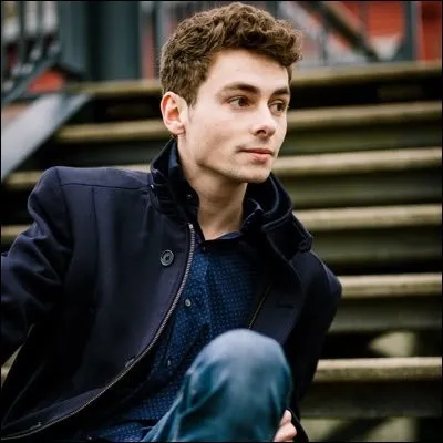 Qui est ce youtubeur ?