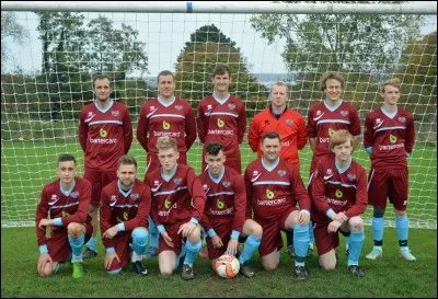 Le Bedale FC, cette équipe anglaise de football, porte un maillot au design surprenant !