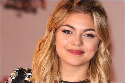 Quel âge a Louane en avril 2018 ?