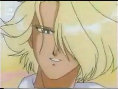 Dans un épisode de la saison 1, elle tombe amoureuse d'un sportif qui l'invite à la rejoindre sur son terrain. On se rend compte alors que Marcy est une très bonne...