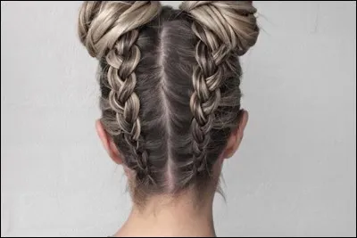 Comment coiffes-tu tes cheveux le plus souvent ?