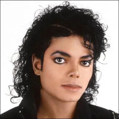 Quel est le genre de films réalisé par Alfred Hitchcock ?