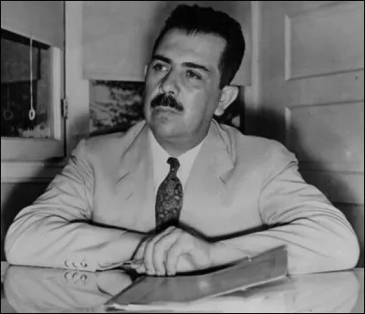 Hors d'Europe, ce pays adopte en 1917 une constitution qui établit une république fédérale, avec un président - non rééligible - élu par le Congrès, d'abord pour quatre ans puis, à partir de 1934, pour six ans. De quel pays s'agit-il ?