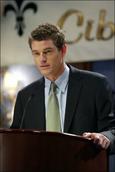 Dans les saisons 5 et 6, Phoebe est en couple avec un homme qui s'appelait :