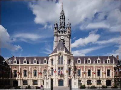 Où aurez-vous la chance visiter Douai ?