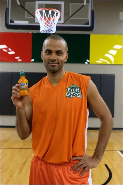 Qui est ce joueur de basket ?