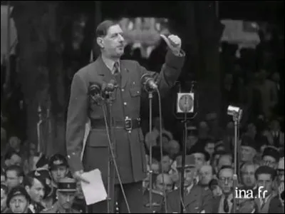 "C'est donc du chef de l'&Eacute;tat que doit proc&eacute;der le pouvoir ex&eacute;cutif..." : les principes de la nouvelle constitution ont d&eacute;j&agrave; &eacute;t&eacute; &eacute;nonc&eacute;s par de Gaulle dans un discours. Lequel ?