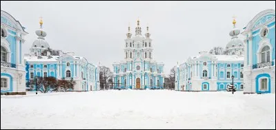 Parmi ces villes, qui ne sont pas toutes des capitales, laquelle est le plus au nord ?