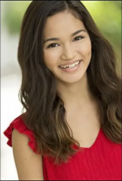 Elle est meilleure amie avec :