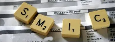 Pour finir, cadeau ! Considérons que le SMIC net mensuel était de 1250 euros en 2009 et est de 1346 euros aujourd'hui. A-t-il augmenté ou diminué et de combien d'euros ?