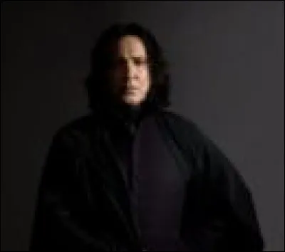 Comment se nomme ce professeur ?