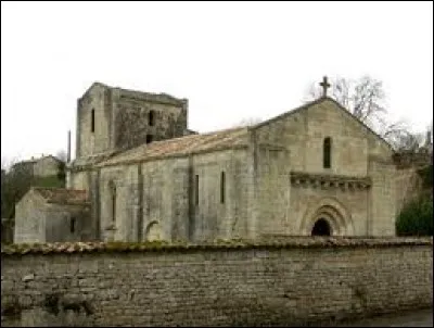 Je vous emm&egrave;ne dans les Deux-S&egrave;vres, &agrave; Saint-Romans-l&egrave;s-Melle se situe dans l'ancienne r&eacute;gion ...