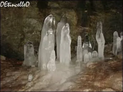 Pouvez-vous me donner le genre du mot stalagmite ?