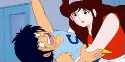 Dans "Mes tendres années", Sonny (Shunsuke en VO) est beaucoup plus petit par la taille que son amie Lydia (Natsumi en VO).