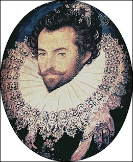 Il est né dans le Devon en 1552 ou en 1554 et mort en 1618 à la tour de Londres. Il a combattu les Espagnols sur les côtes d'Amérique et contribué à battre la fameuse Invincible Armada. C'est :