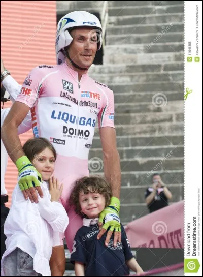 Comment s'appelle ce coureur ?