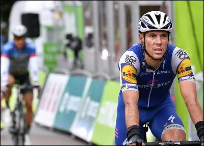 Comment s'appelle ce coureur ?