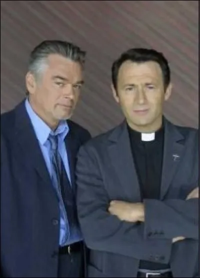 Qui jouait le "Père" dans la série "Père et Maire" ?