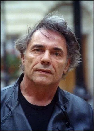 Il ne chante pas ...