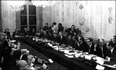 Qui est alors le premier ministre ?