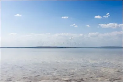 Avec un nom signifiant litt&eacute;ralement "lac de sel", quel est le deuxi&egrave;me lac le plus grand de la Turquie ?