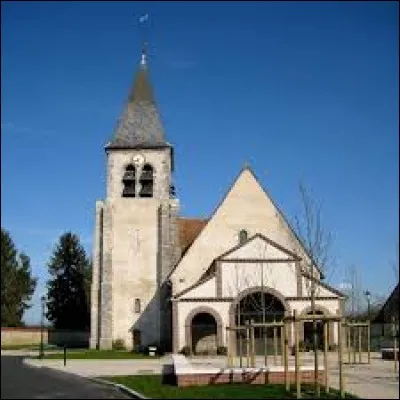 Commune du Centre-Val-de-Loire, dans la région naturelle du Gâtinais pauvre, Chuelles se situe dans le département ...