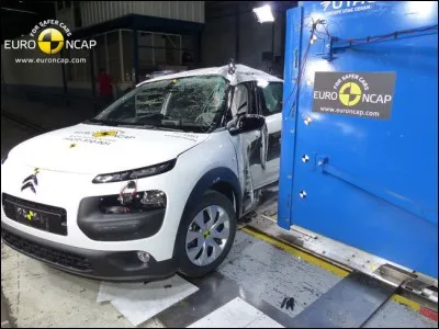 Combien d'étoiles a-t-il obtenues lors de son passage au crash test Euro NCAP ?
