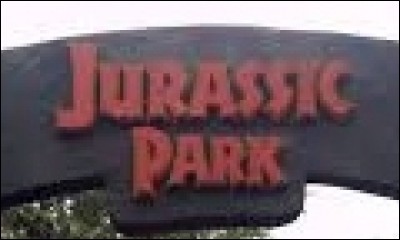 Jurassic park 1 : comment se nomme le créateur de Jurassic Park ?