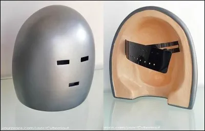 Je suis l'un des masques inquiétants porté par des agents étrangers cherchant à infiltrer le pays de James Bond. Mes propriétés sont fantastiques, car je transforme n'importe quel visage en celui d'un célèbre agent anglais, lequel ?