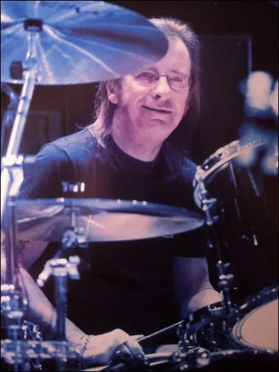 Pourquoi Phil Rudd a-t-il quitté le groupe en 1983 ?