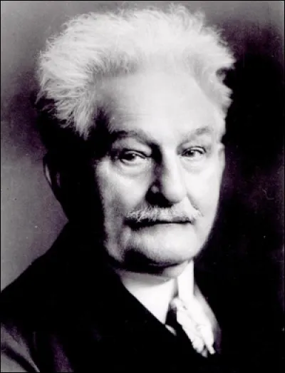 Leo� Jan&aacute;ček est :