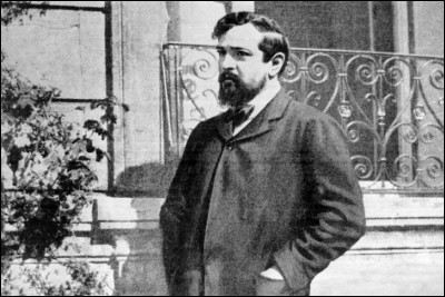 Claude Debussy est :