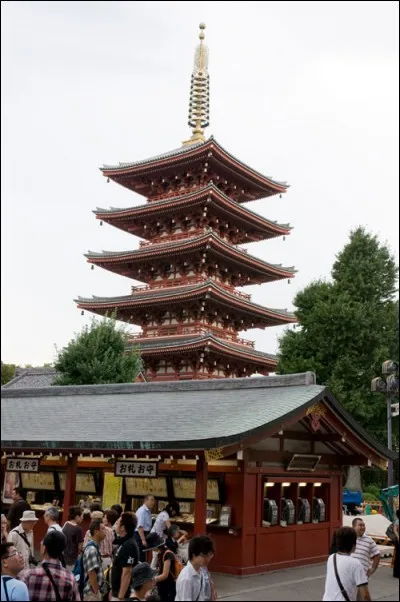 Où se trouve la pagode d'Asakusa ?