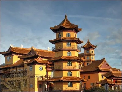 Où se trouve la pagode Khánh-Anh ?