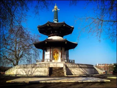 Où se trouve la pagode de la Paix du parc Battersea ?